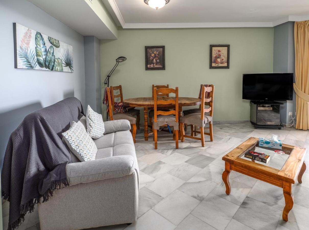 Fantastic Beachfront Apartment Estepona Ngoại thất bức ảnh