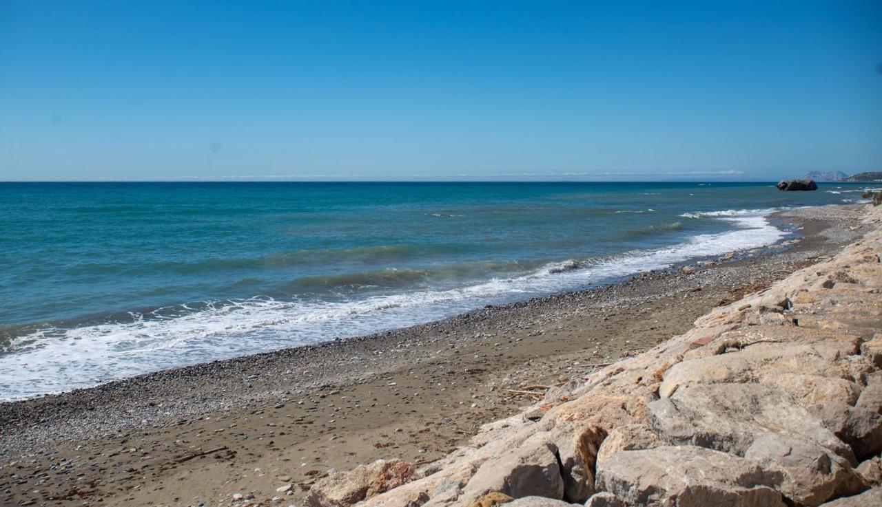 Fantastic Beachfront Apartment Estepona Ngoại thất bức ảnh