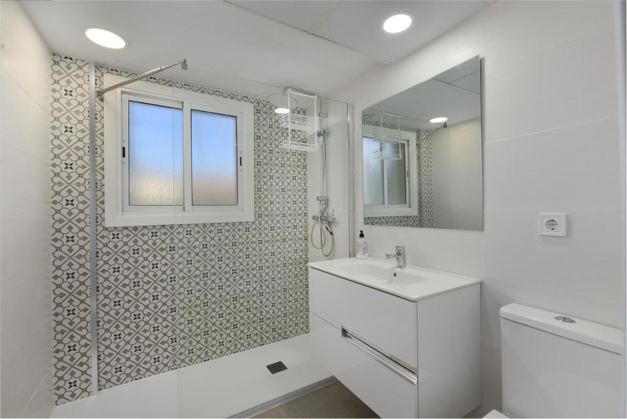 Fantastic Beachfront Apartment Estepona Ngoại thất bức ảnh