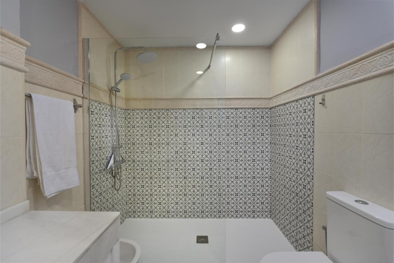 Fantastic Beachfront Apartment Estepona Ngoại thất bức ảnh